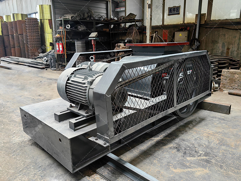 焦炭破碎難題解決方案：金聯(lián)雙齒輥式破碎機的特殊結(jié)構(gòu)設計